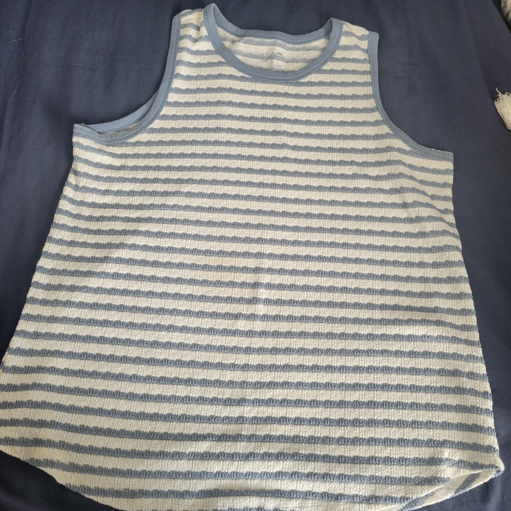 Maurices 24/7 Womens Size XL Striped Seersucker Sleeveless Top